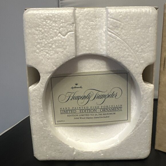Heavenly Trumpeter 1985 Hallmark Ltd Ed Porcelain Ornament #QX4052 No Stand - Picture 4 of 6